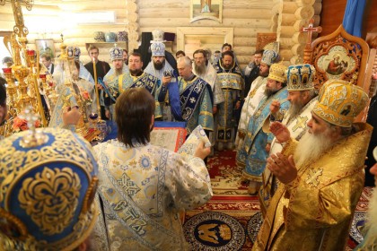 Освящение храма Песчанской иконы Богородицы в Изюме