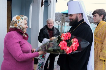 Архиерейская литургия в Васильевском храме Горловки